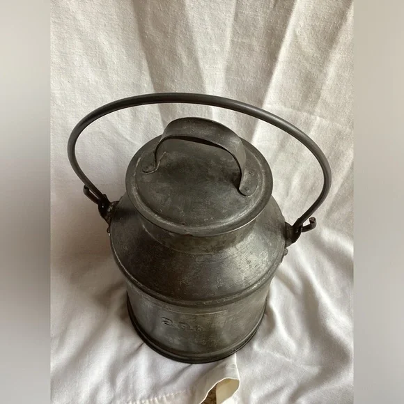 Vintage 2 quart milk pail - Picture 3 of 7